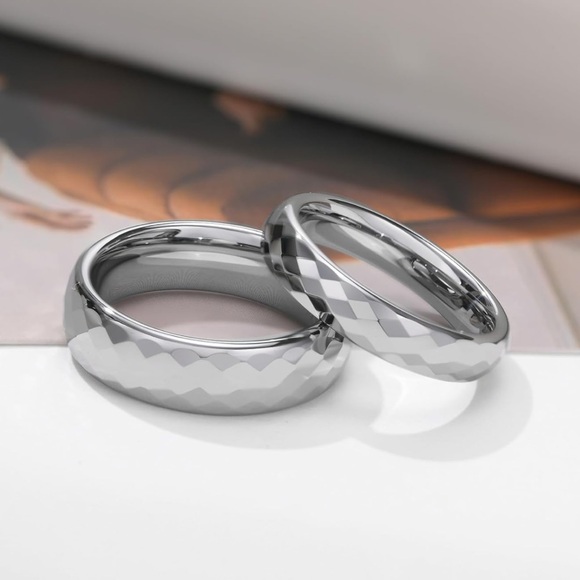 UNISEX - Silver 4mm Tungsten Wedding Band ~ Mens Womens Faceted Bridal Ring - Picture 4 of 9